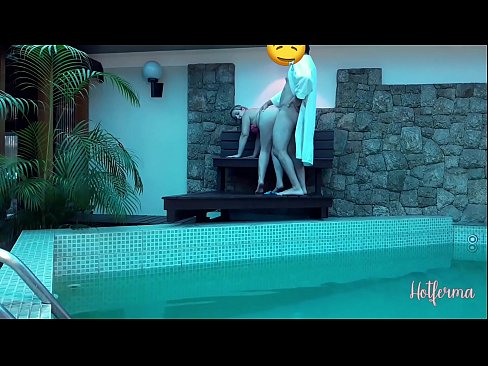 ❤️ Bulla ancillam ad piscinam invitat, sed fervido resistere non potuit Super sex at la.nastypornpics-com.ru